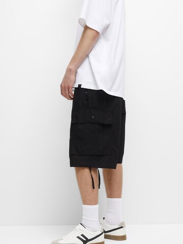 Pull&Bear Loosefit Shorts in Schwarz