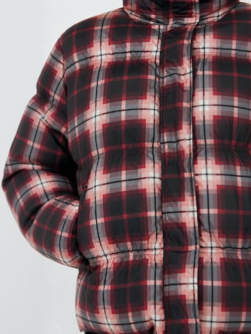 Veste d’hiver ' Valenciacras ' Crās en rouge