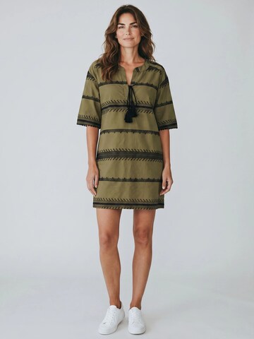 Pink Label - Vestido de verão 'BEACHWEAR OIL GREEN EMBROIDERY' em verde: frente