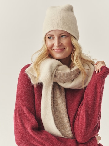 TATUUM Kaulaliina värissä beige: etupuoli