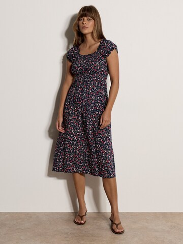 Robe ' ' Apricot en rouge : devant