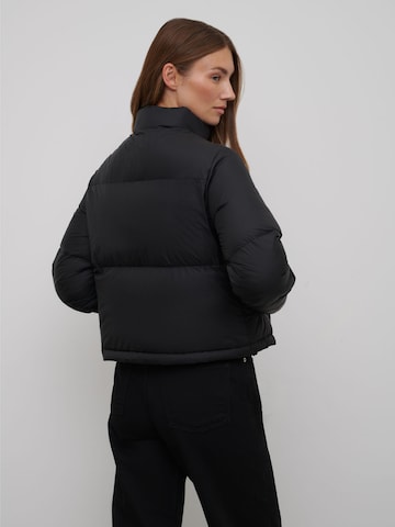 RÆRE by Lorena Rae Between-season jacket 'Coven' in Black