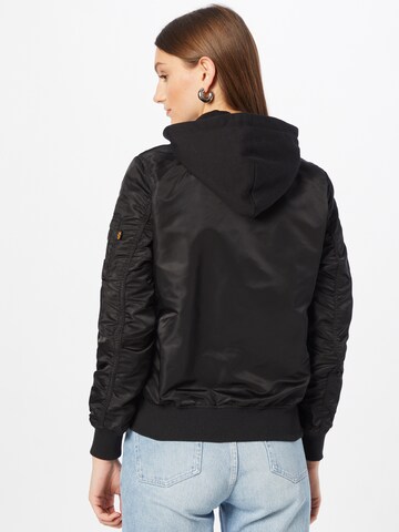 ALPHA INDUSTRIES Övergångsjacka i svart