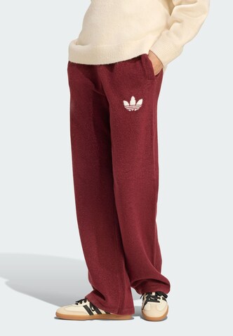 ADIDAS ORIGINALS Loosefit Broek in Rood: voorkant