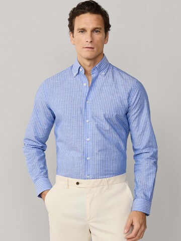 Coupe regular Chemise Hackett London en bleu : devant
