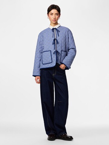 PIECES Between-season jacket 'PCBibba' in Blue