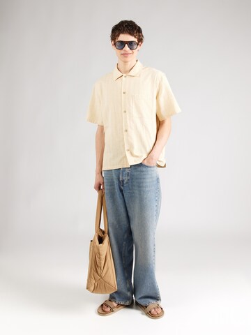 GAP - Ajuste confortable Camisa en amarillo