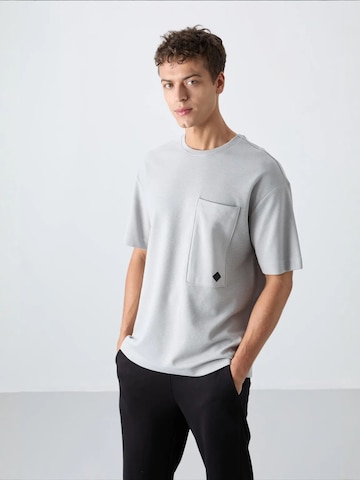 Tommy Life Shirt 'T-Shirts' in Grey: front