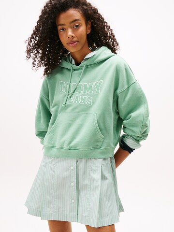 Tommy Jeans Sweatshirt 'VARSITY' in Grün: Vorderseite