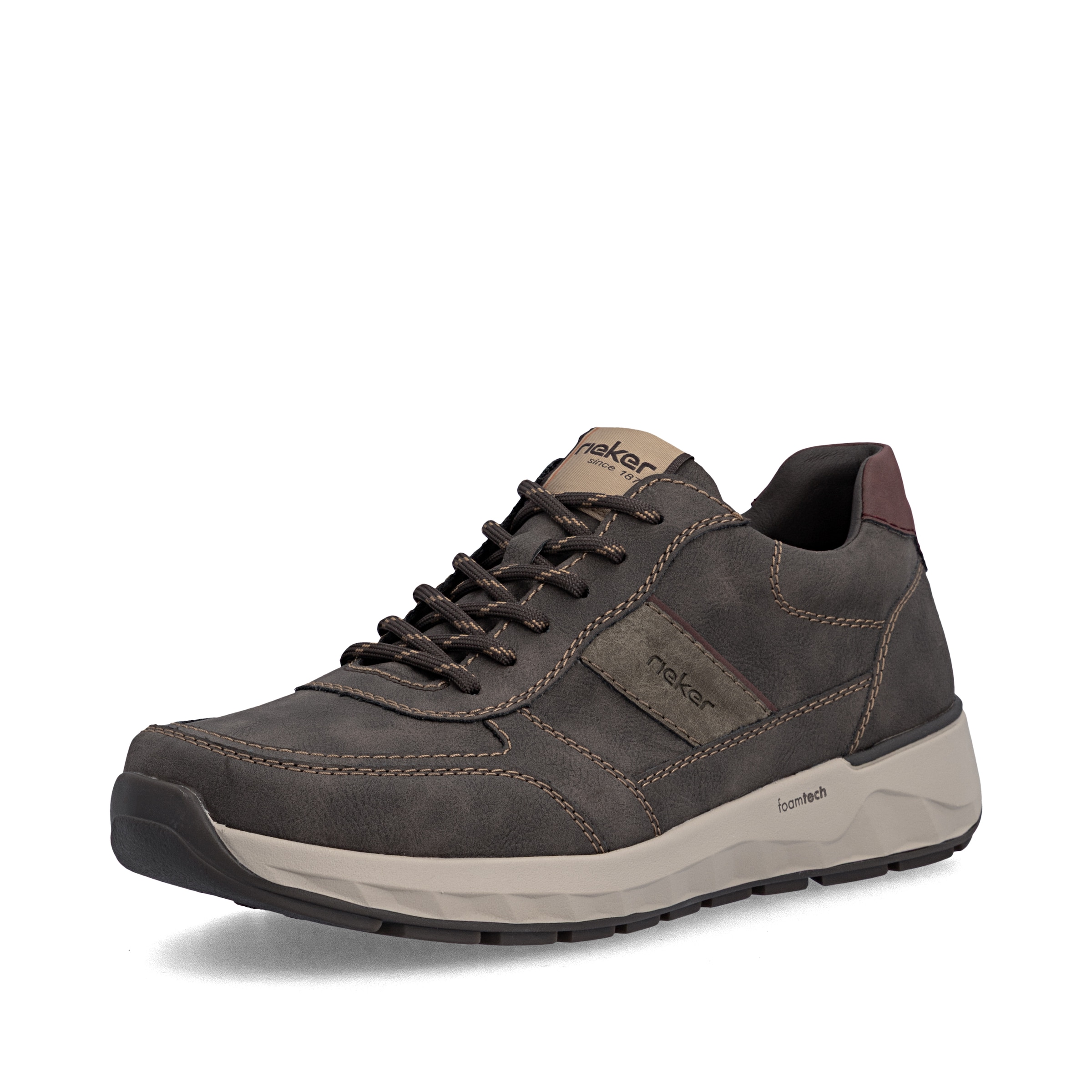 Baskets basses Rieker en marron : devant