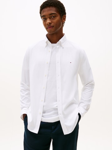 TOMMY HILFIGER - Ajuste regular Camisa en blanco: frente