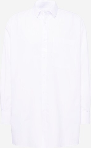 TOPMAN Regular fit Button Up Shirt in White: front