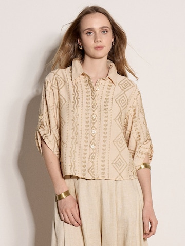 Apricot Blouse ' ' in Grijs: voorkant
