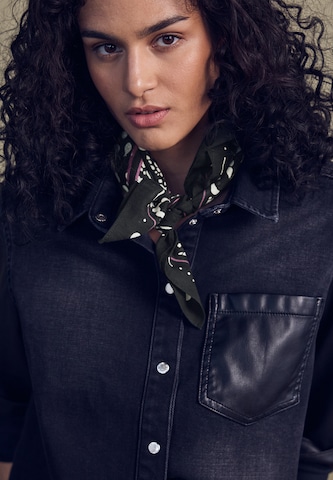 Street One Studio Tuch in Schwarz: Vorderseite