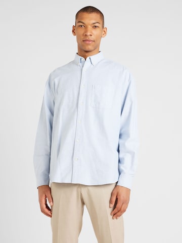 GAP Regular fit Button Up Shirt in Blue: front