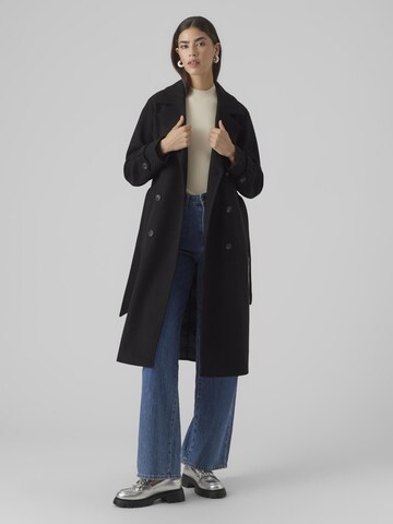 Manteau mi-saison 'VMFORTUNEVEGA' VERO MODA en noir