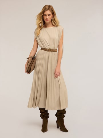 MOTIVI Jurk in Beige