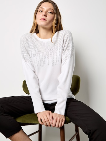 Pull-over Apricot en blanc : devant
