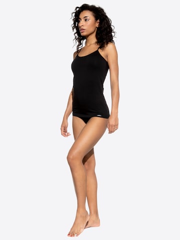 Yenita Undershirt in Black