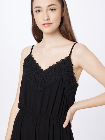 ABOUT YOU - Vestido 'Kimia' em preto