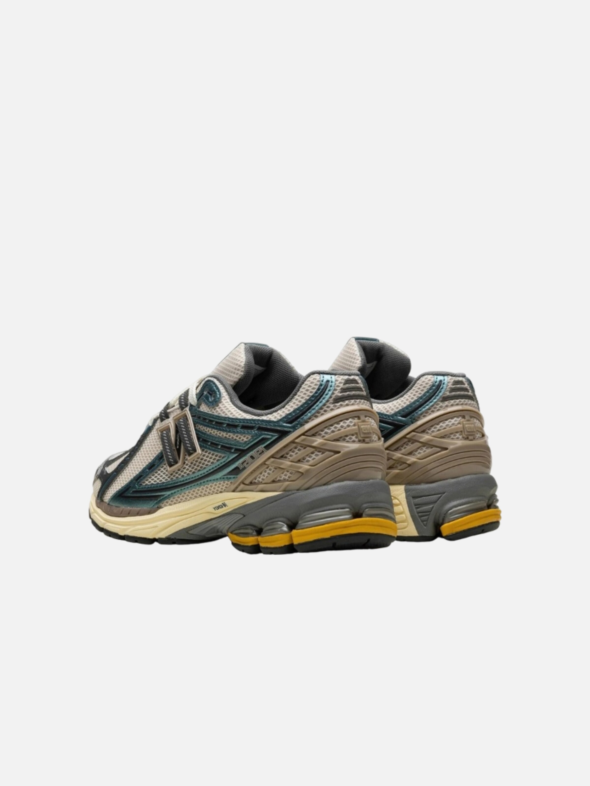 Scarpa slip-on 'New Balance 1906R Metallic Teal New Spruce' di new balance in beige