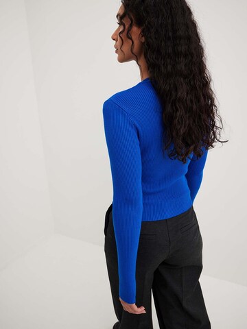 NA-KD Sweter w kolorze niebieski