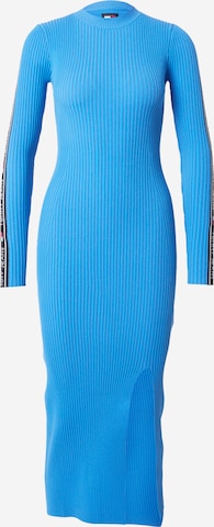 Tommy Jeans Gebreide jurk in Blauw: voorkant