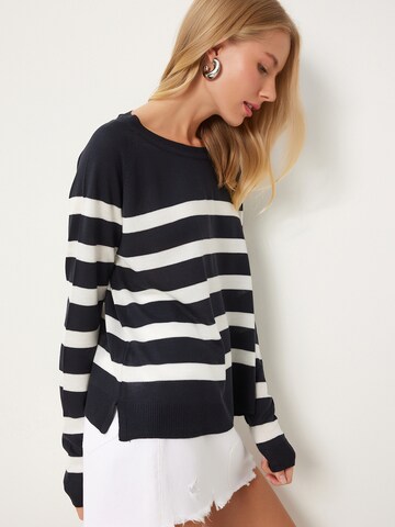 Happiness İstanbul Pullover in Blau