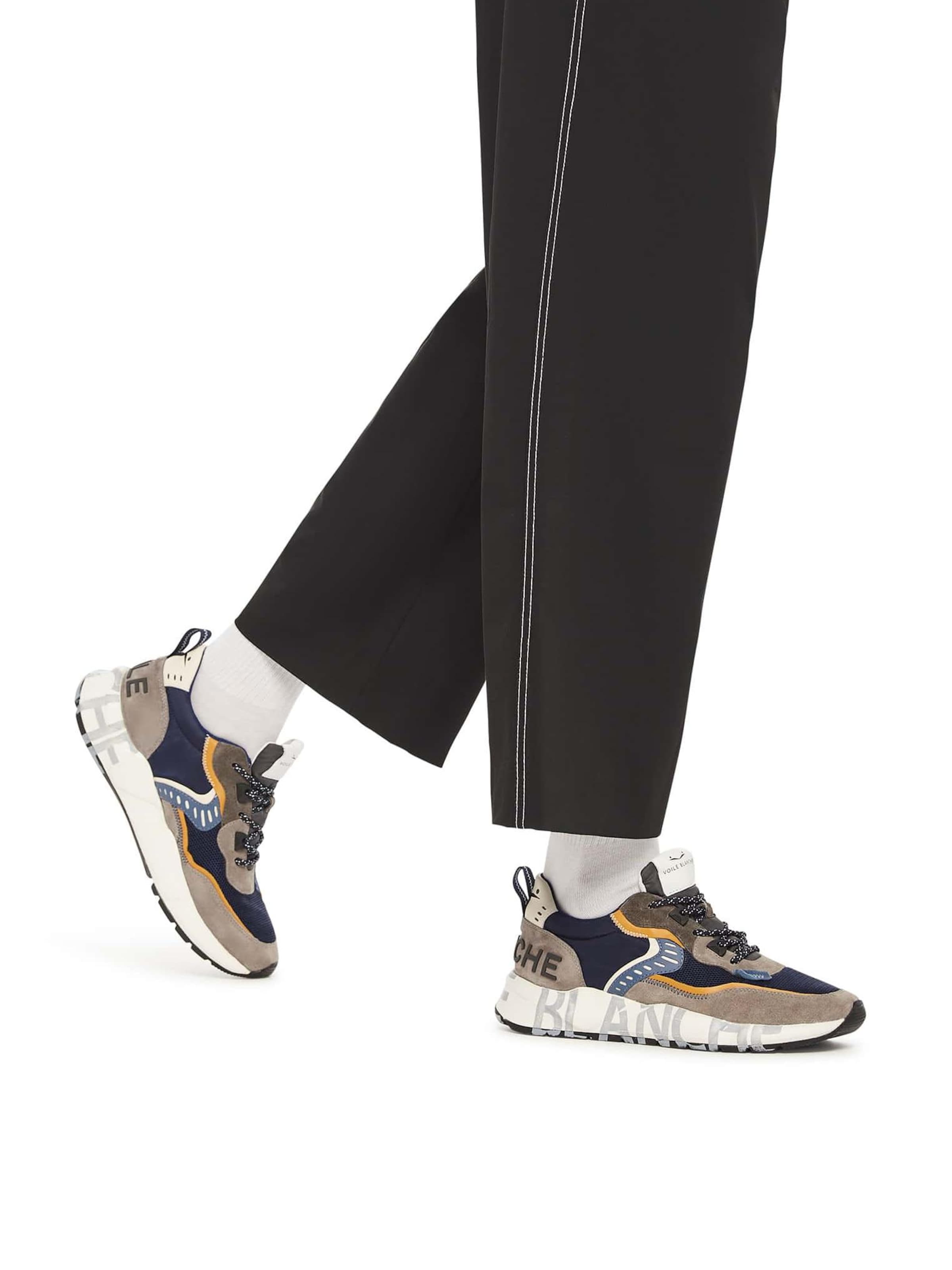 Voile blanche Platform trainers 'Club 01.' in Grey: front
