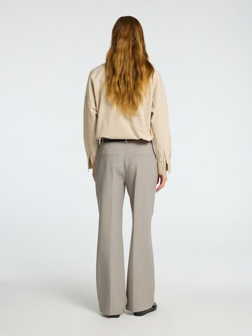 Wide leg Pantaloni con piega frontale 'SLFRita' di SELECTED FEMME in grigio