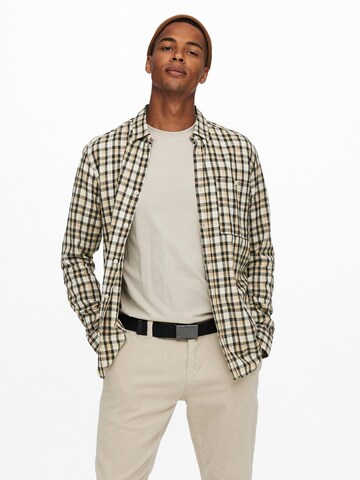 Coupe regular Chemise 'Nirel' Only & Sons en beige : devant