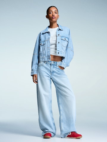 Giacca di mezza stagione di Bershka in blu: frontale