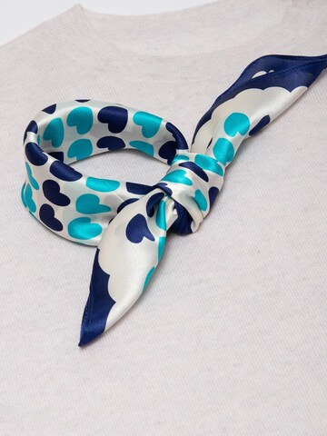 MayTree Scarf in Blue