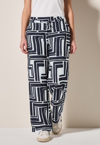 CECIL Loose fit Pants in Blue: front