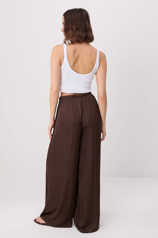 Trendyol Wide leg Παντελόνι σε καφέ