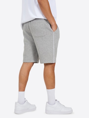 regular Pantaloni di BRAVE SOUL in grigio