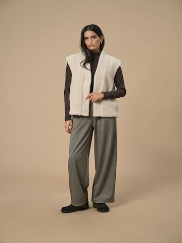 JDY Bodywarmer 'JDYBirdy' in Beige: voorkant