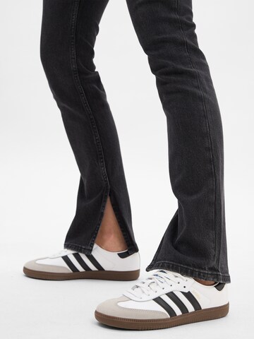 HUGO Regular Jeans ' Gitria_1 ' in Schwarz