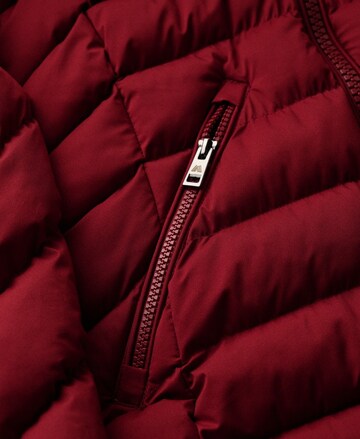 Veste mi-saison 'Fuji' Superdry en rouge