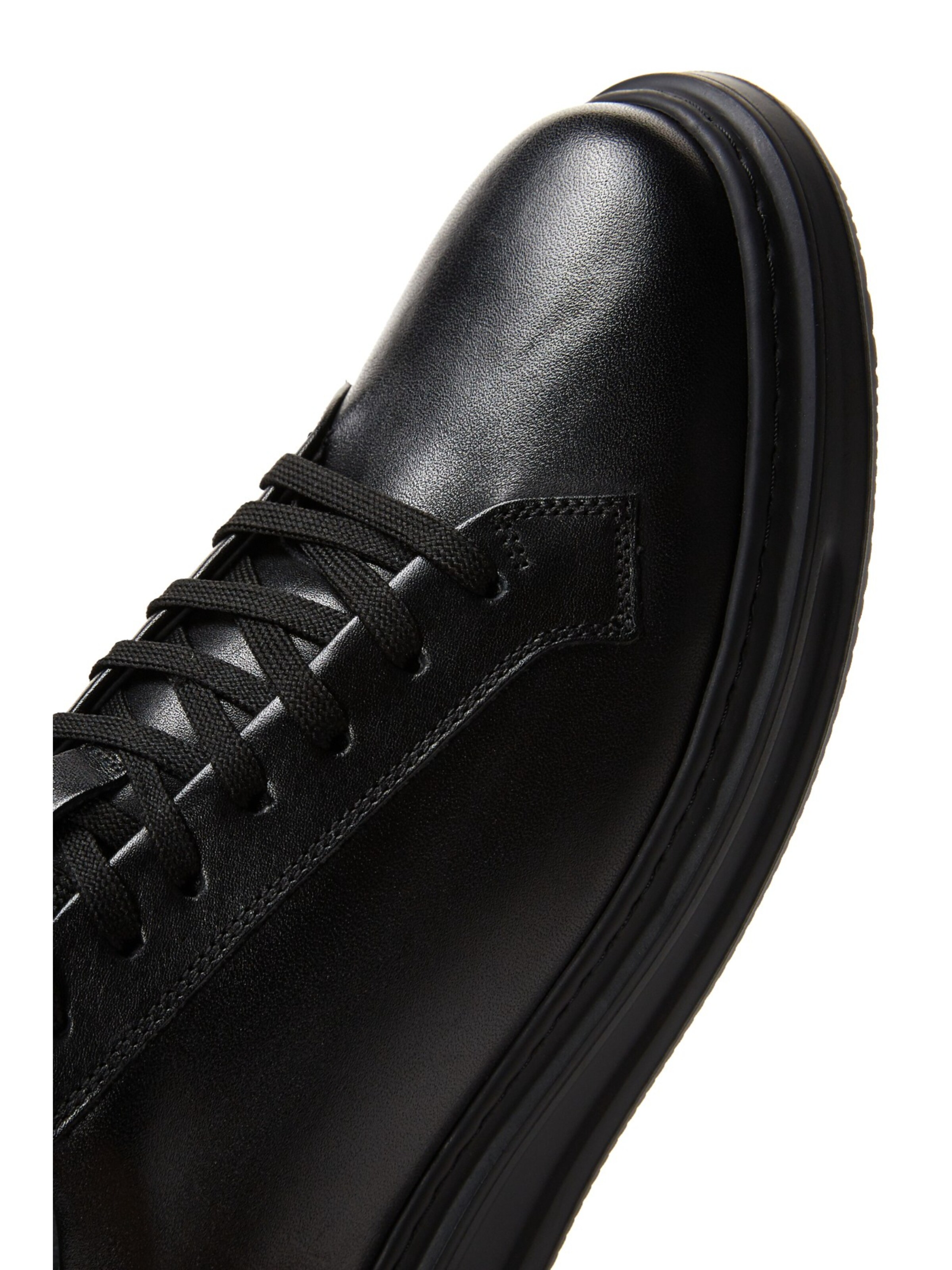 Baskets basses Derimod en noir