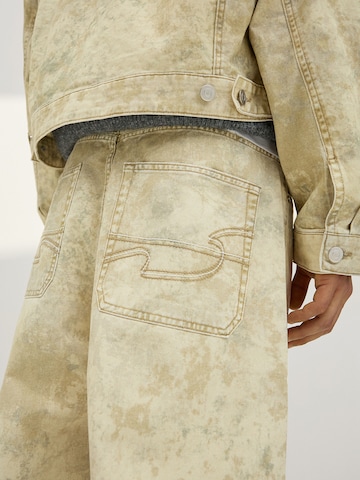 Barrel Jeans di Bershka in verde