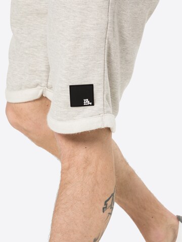 Alife and Kickin Regular Shorts 'JumperAK' in Grau