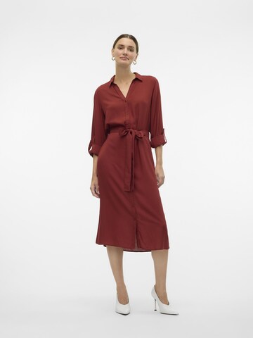 Robe-chemise 'BUMPY' VERO MODA en marron : devant