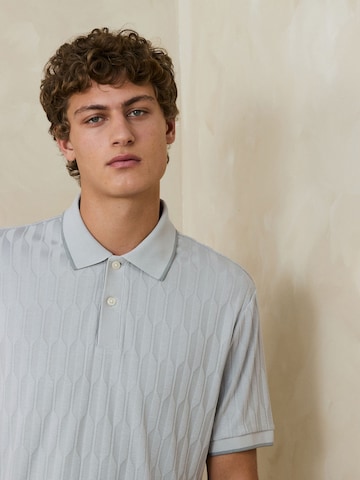 Next Shirt in Grey