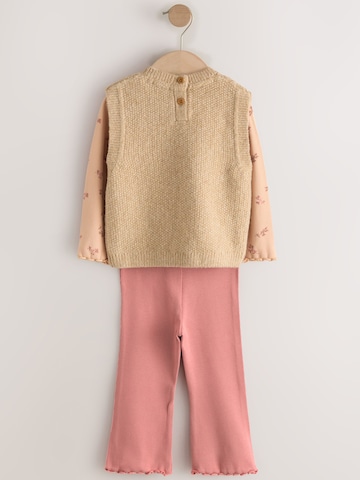 Next Set in Pink
