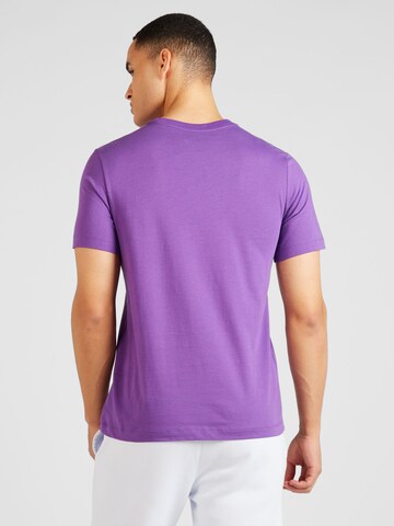 Coupe regular T-Shirt 'CLUB' Nike Sportswear en violet