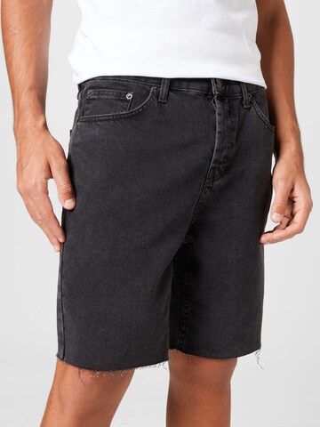 BDG Urban Outfitters Regular Shorts 'DAD' in Schwarz