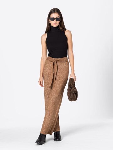 VILA Wide Leg Hose in Braun