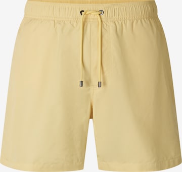 BOGNER Badeshorts 'Paul' in Gelb: Vorderseite