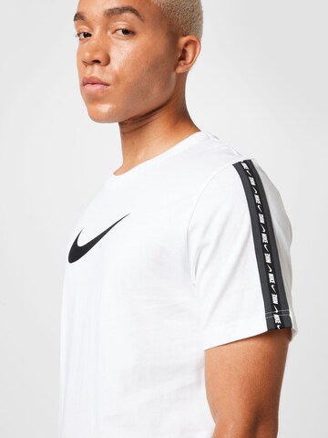 Nike Sportswear Tričko 'Repeat' – bílá